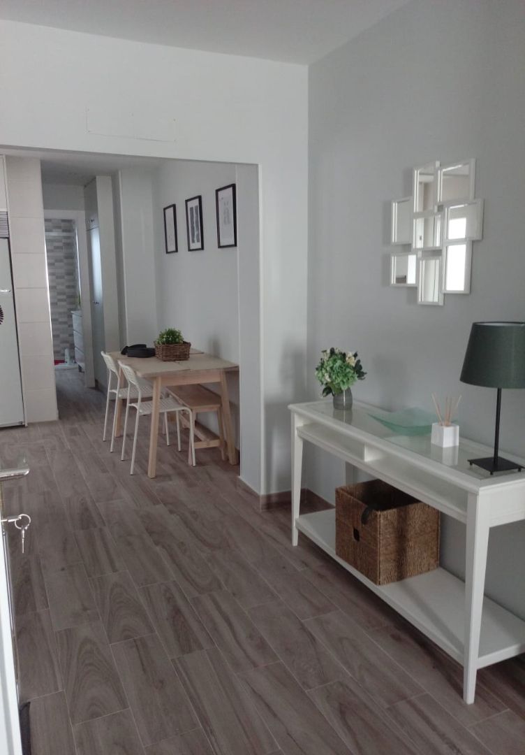 Dining room of Flat to rent in  Granada Capital  with Air Conditioner, Heating and Furnished