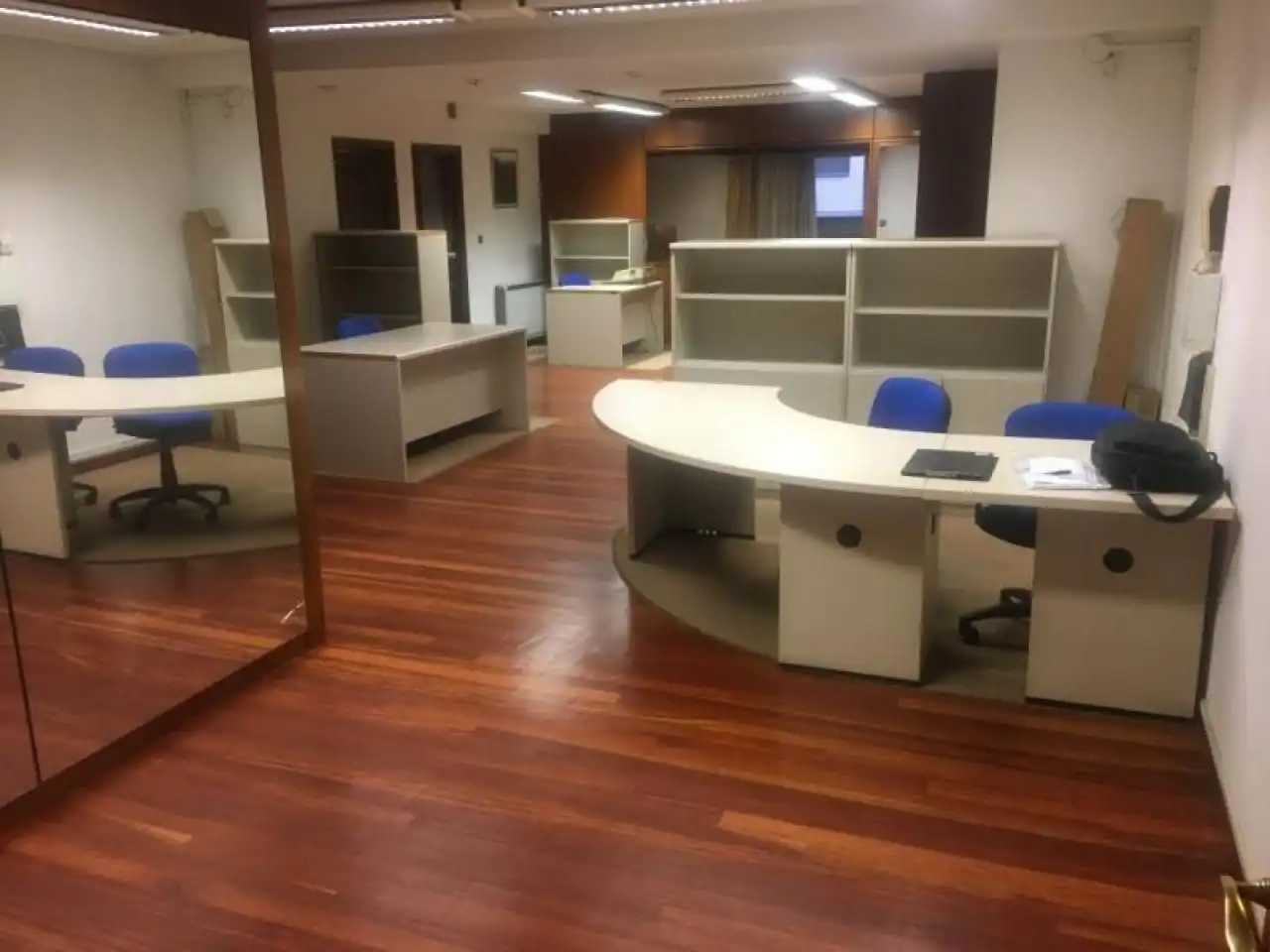 Oficina en venda a Centro