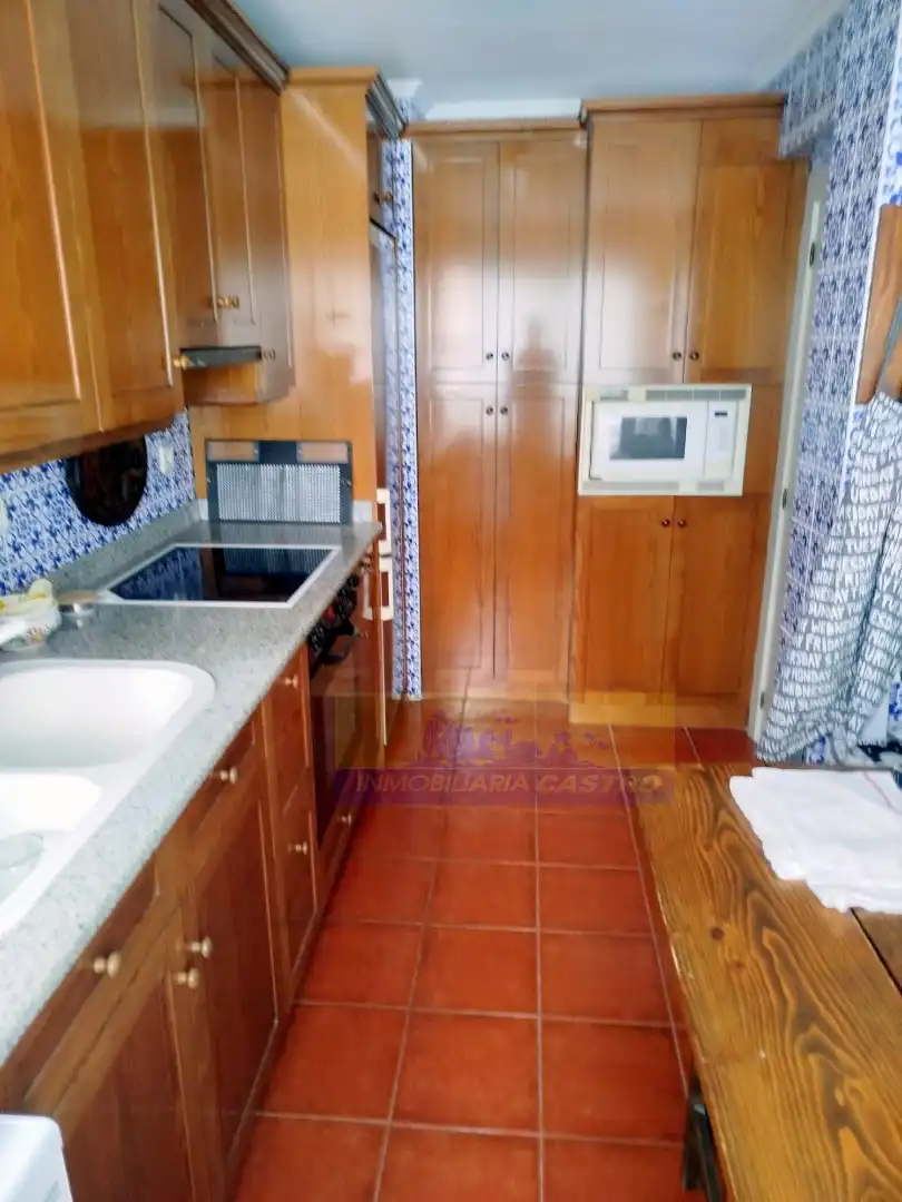Cuina de Pis en venda en Castro-Urdiales amb Calefacció i Terrassa