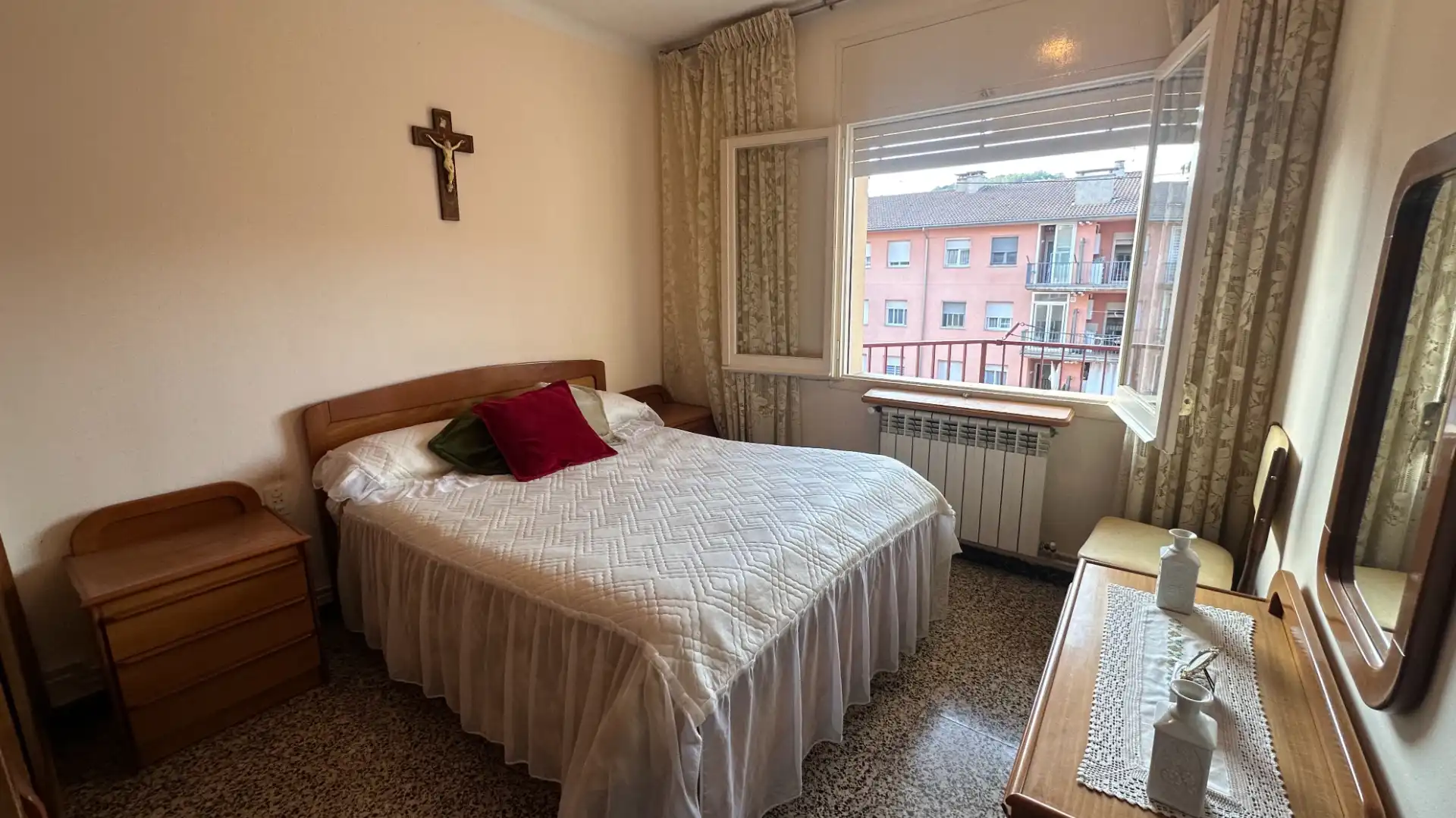 Bedroom of Flat for sale in Olot  with Heating, Terrace and Storage room