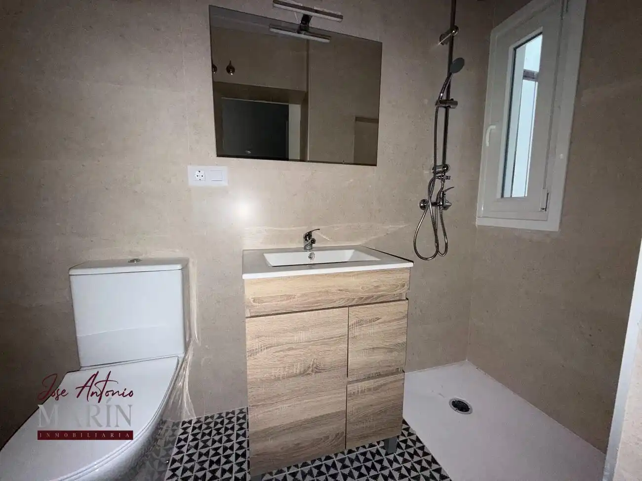 Bathroom of Apartments for sale in Badajoz  with Air Conditioner