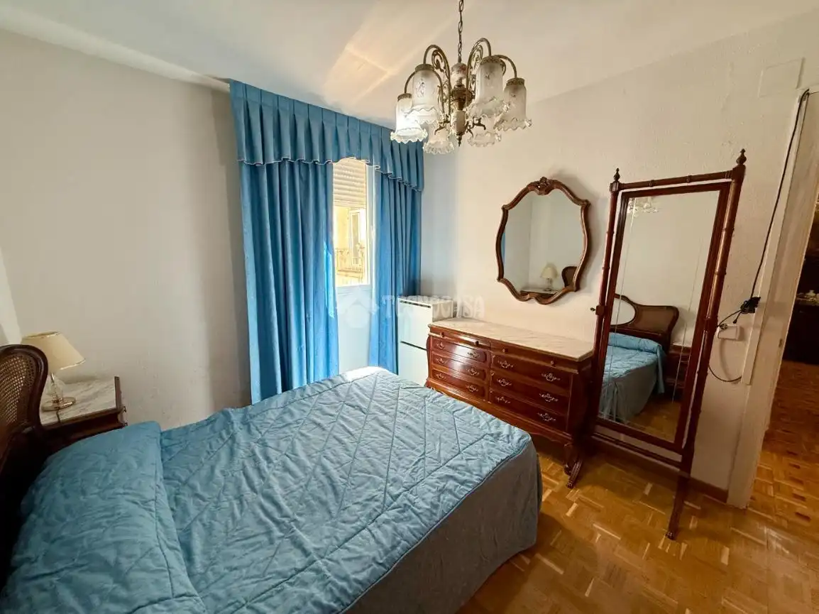 Habitación de Piso en venta en Madrid con Calefacción