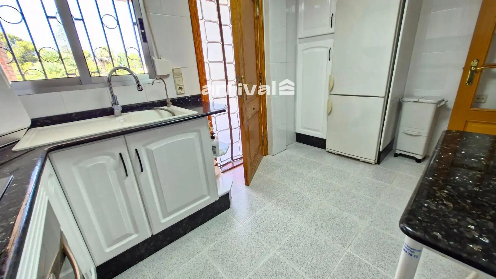 Cocina de Casa o chalet en venta en Paterna con Aire acondicionado, Jardín privado y Terraza