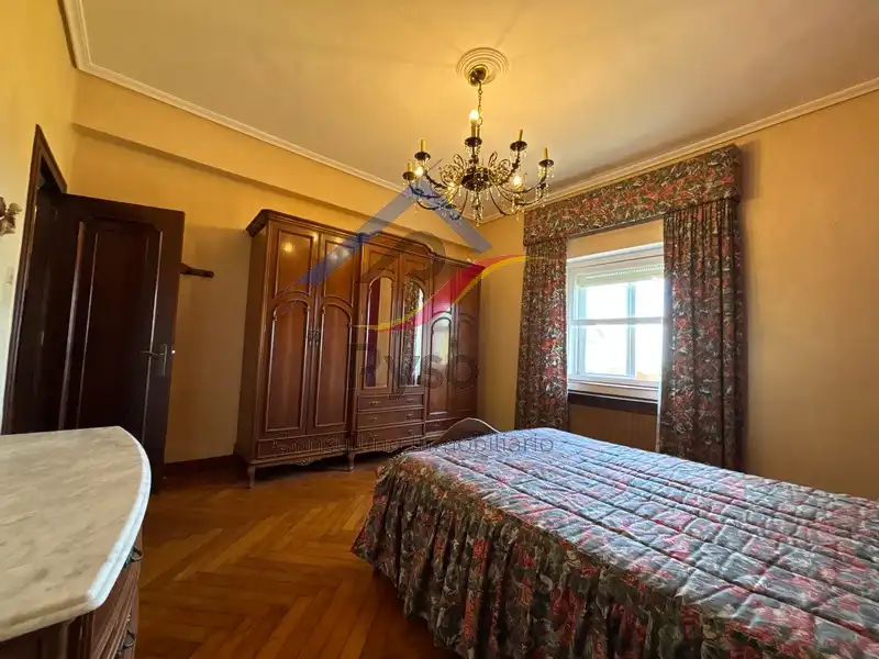 Dormitori de Casa o xalet en venda en Piélagos amb Calefacció, Jardí privat i Parquet