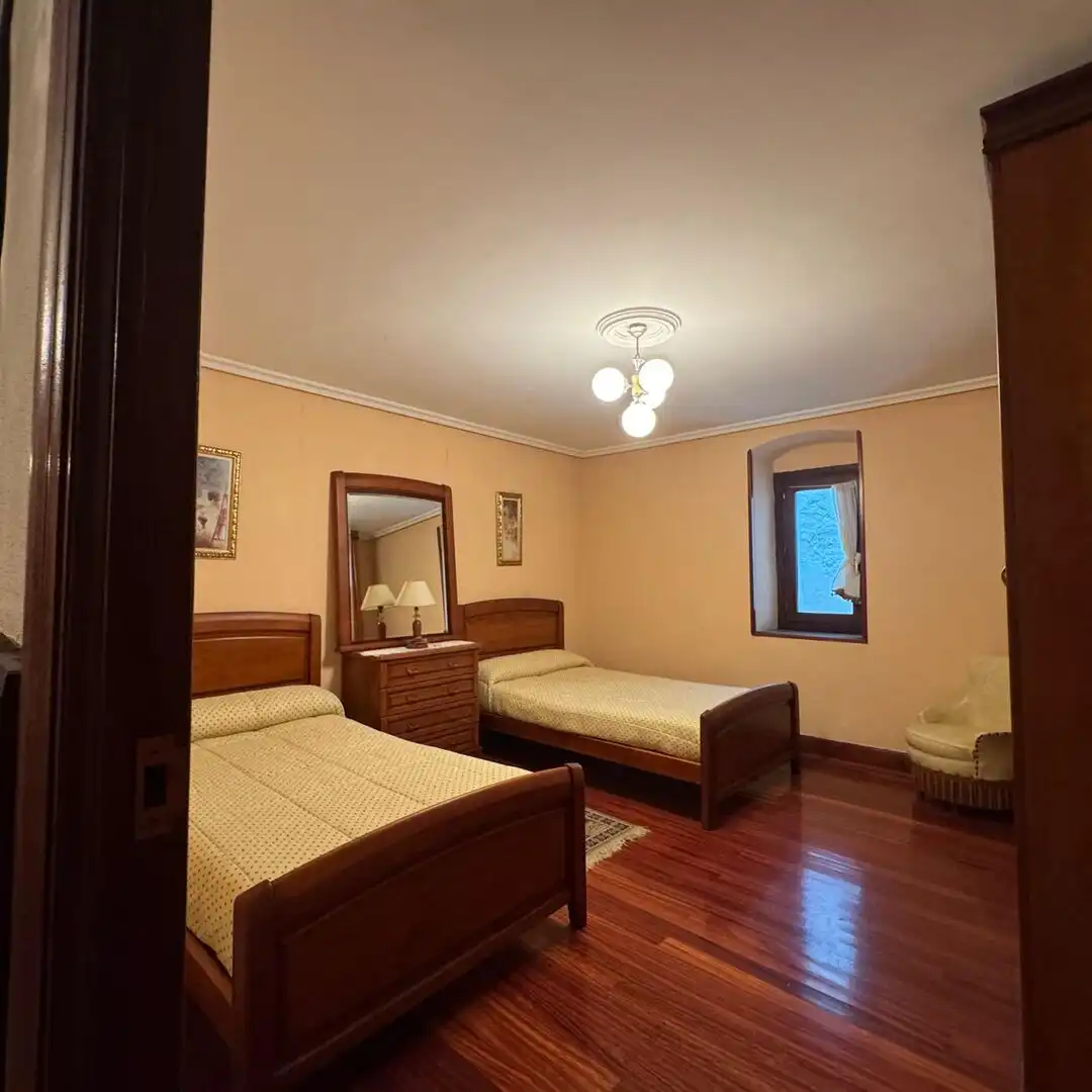 Habitación de Finca rústica en venta en Berrobi con Calefacción, Jardín privado y Trastero