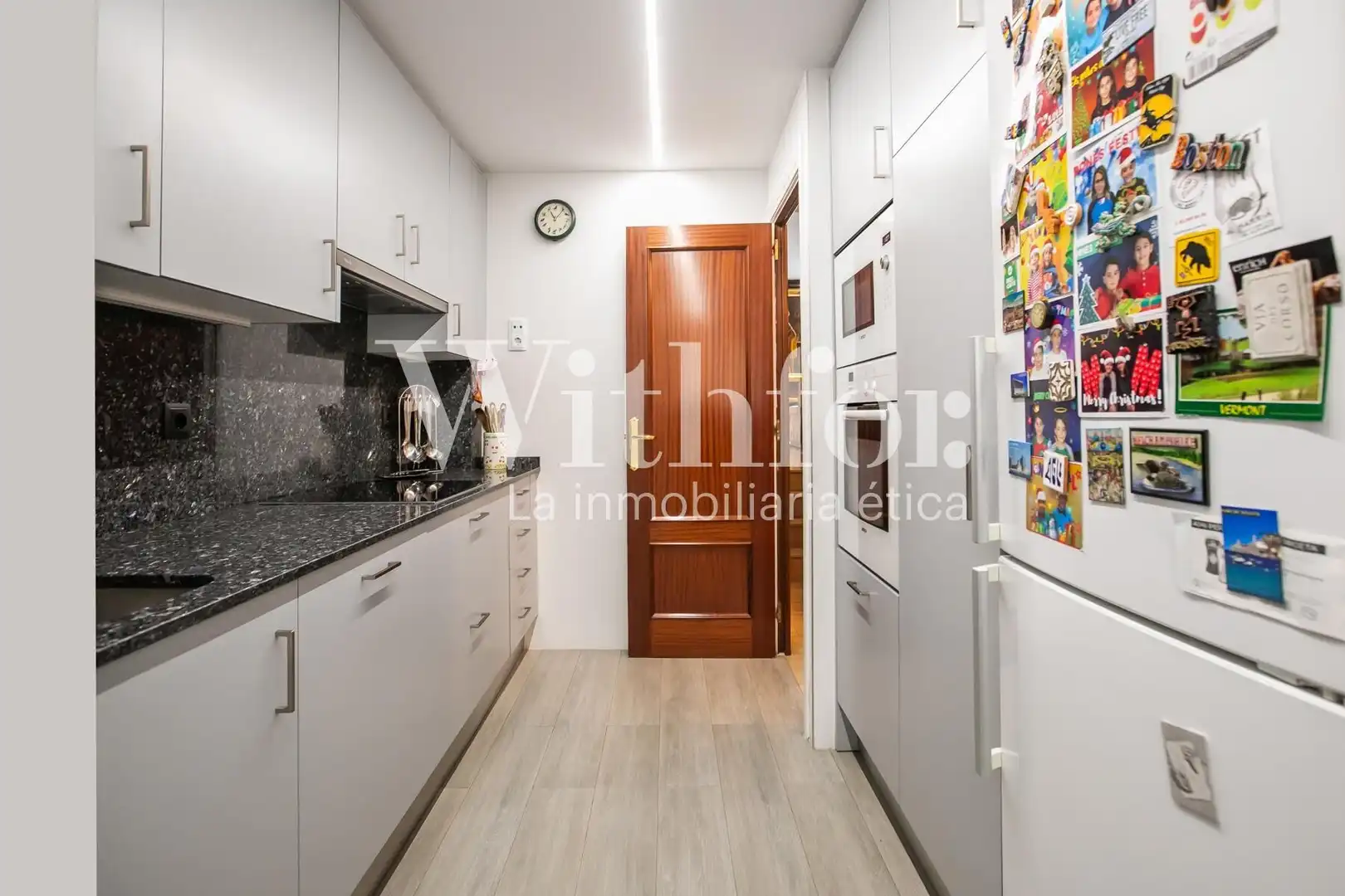 Cocina de Casa adosada en venta en Barcelona con Aire acondicionado, Jardín privado y Terraza