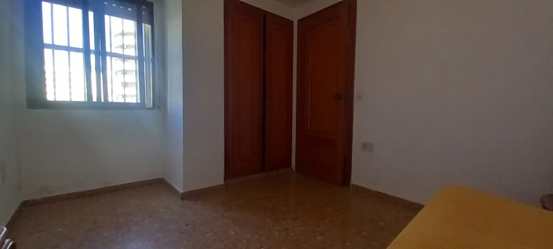Dormitori de Pis en venda en Gandia amb Terrassa, Traster i Piscina comunitària