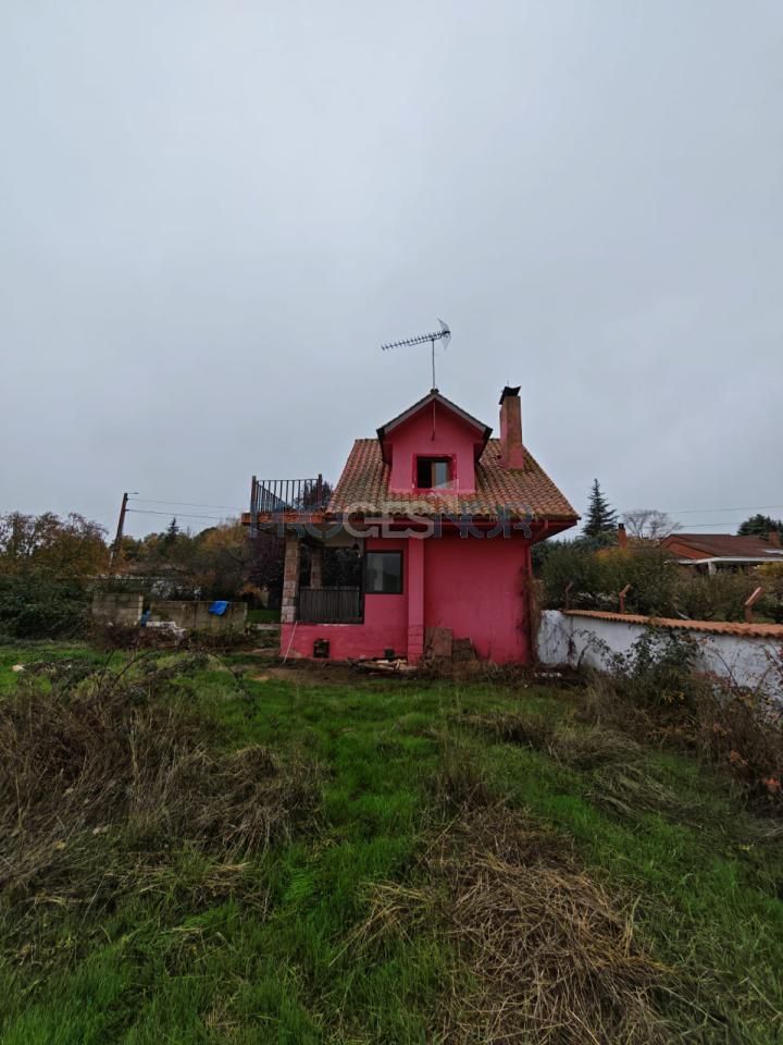 House or chalet for sale in Vegas del Condado  with Heating, Private garden and Storage room