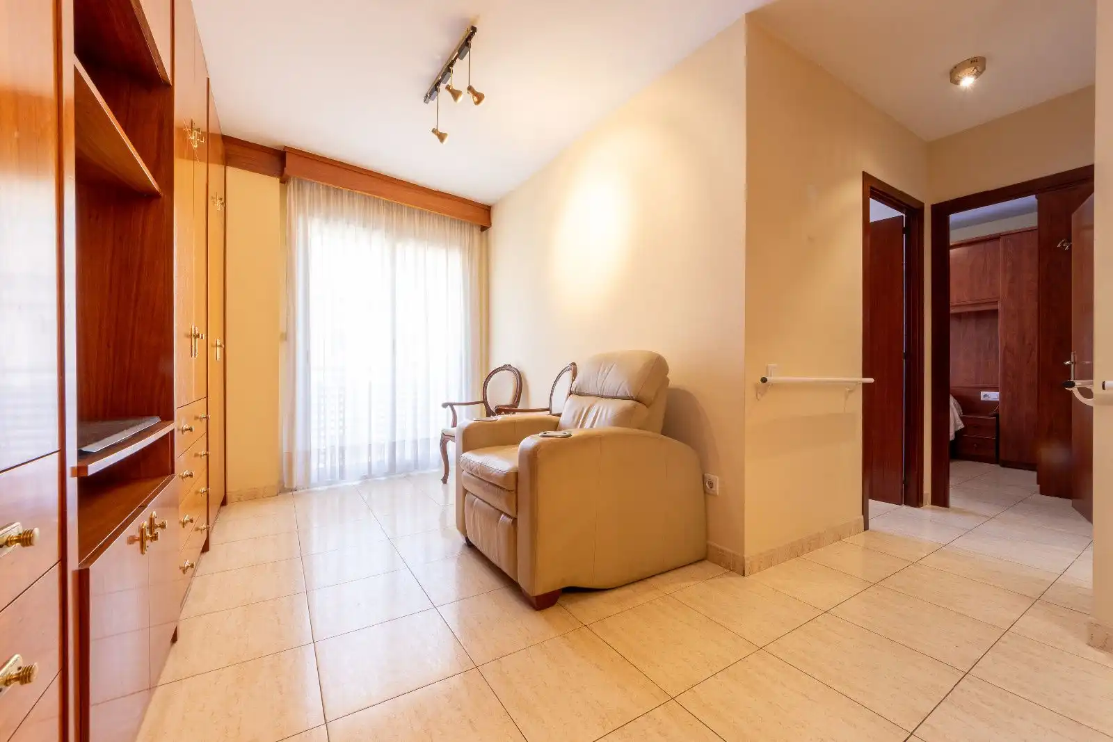 Living room of Flat for sale in Tarragona  with Air Conditioner, Terrace and Furnished