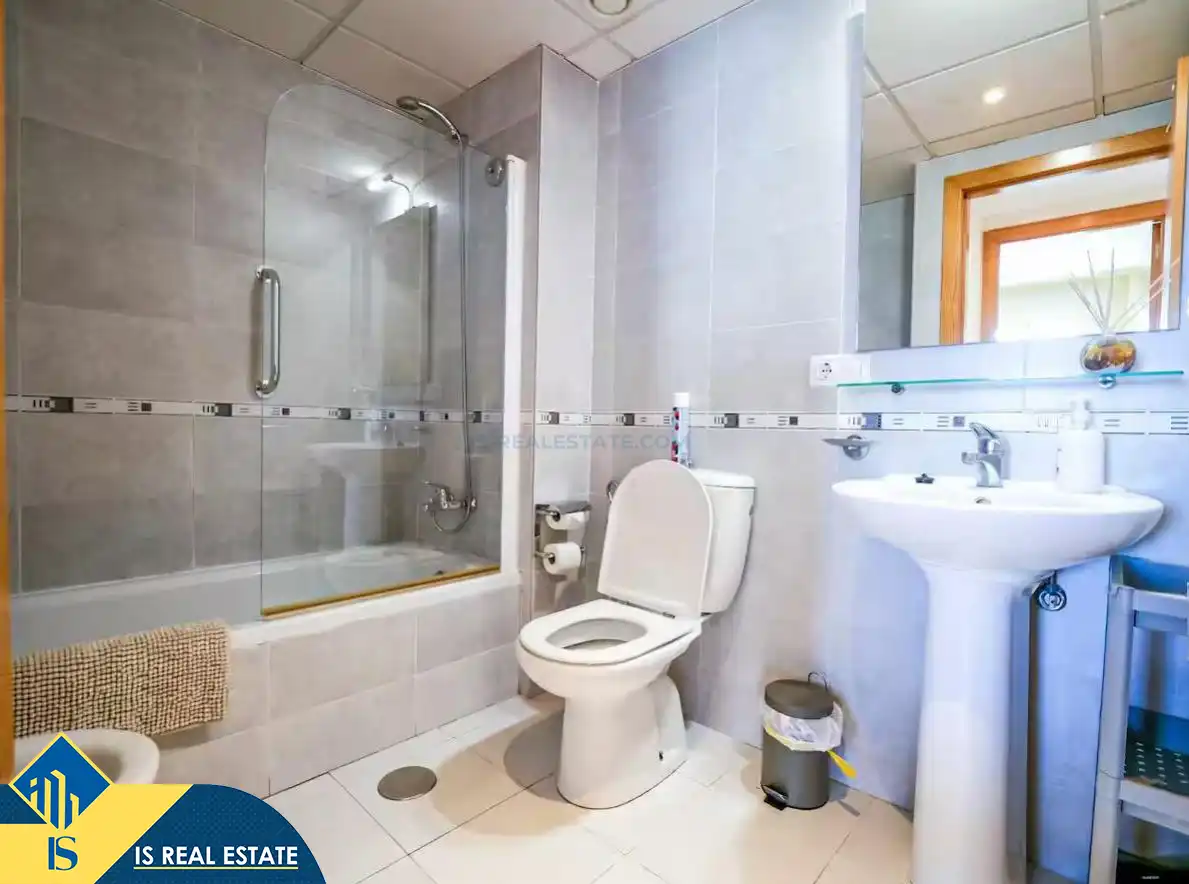 Baño de Apartamento en venta en Guardamar del Segura con Aire acondicionado, Calefacción y Terraza