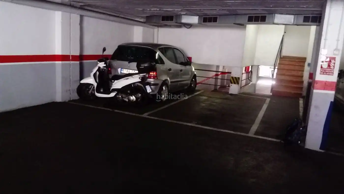 Einzelparkplatz zur Miete in Carrer de Llobet i Vall-llosera 10