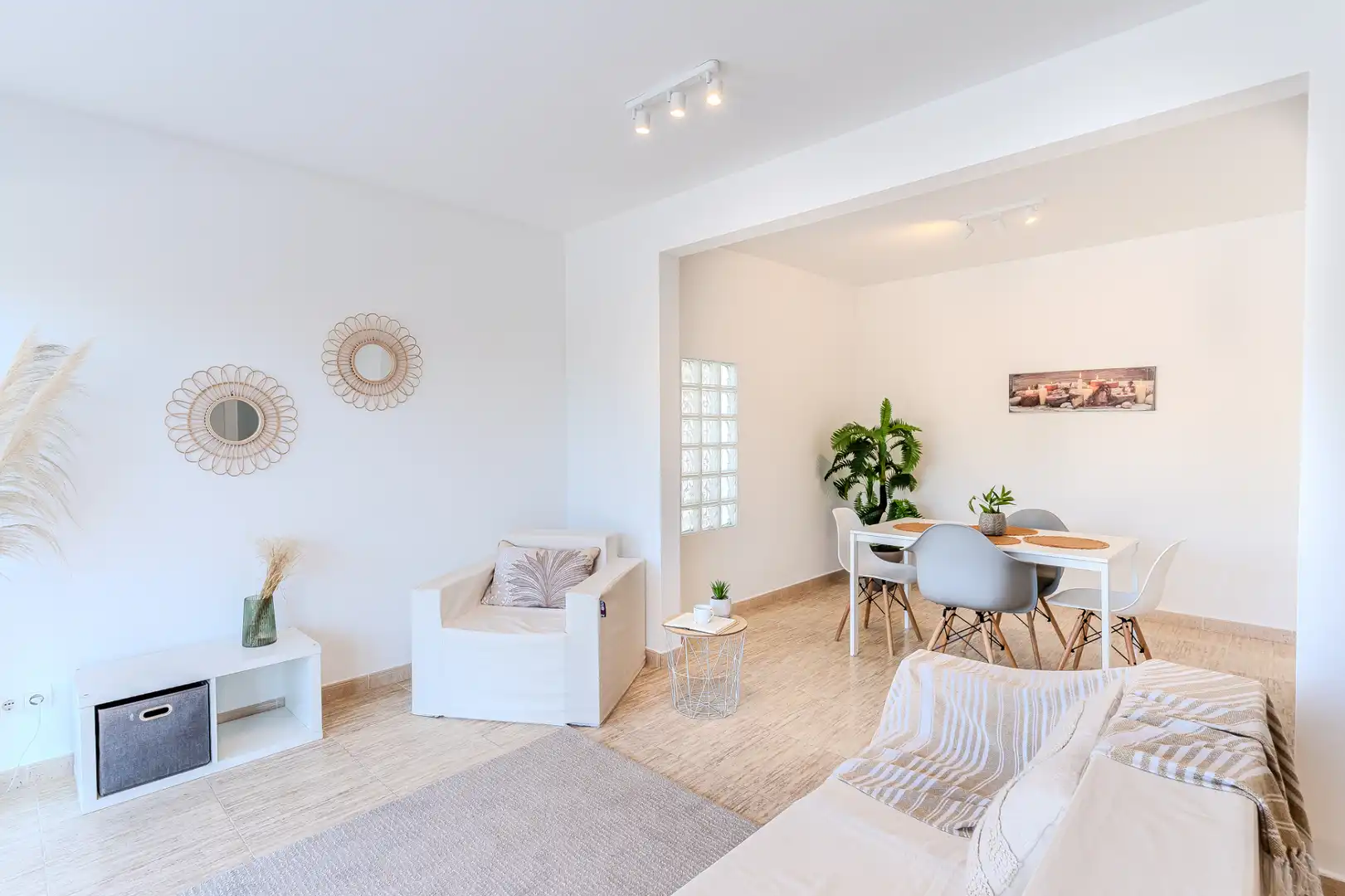 Sala de estar de Casa o chalet en venta en L'Ametlla de Mar  con Aire acondicionado, Calefacción y Jardín privado