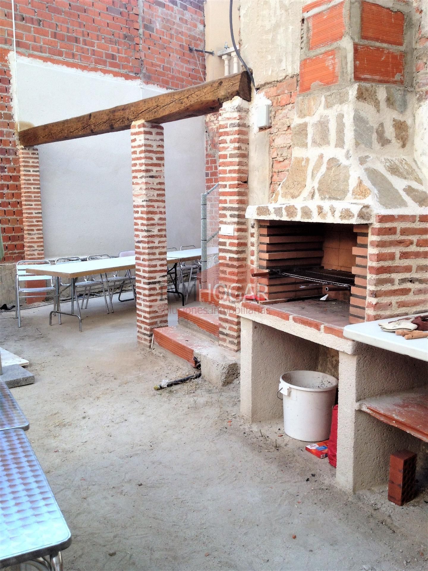 Terrace of House or chalet for sale in Arévalo  with Air Conditioner, Heating and Private garden