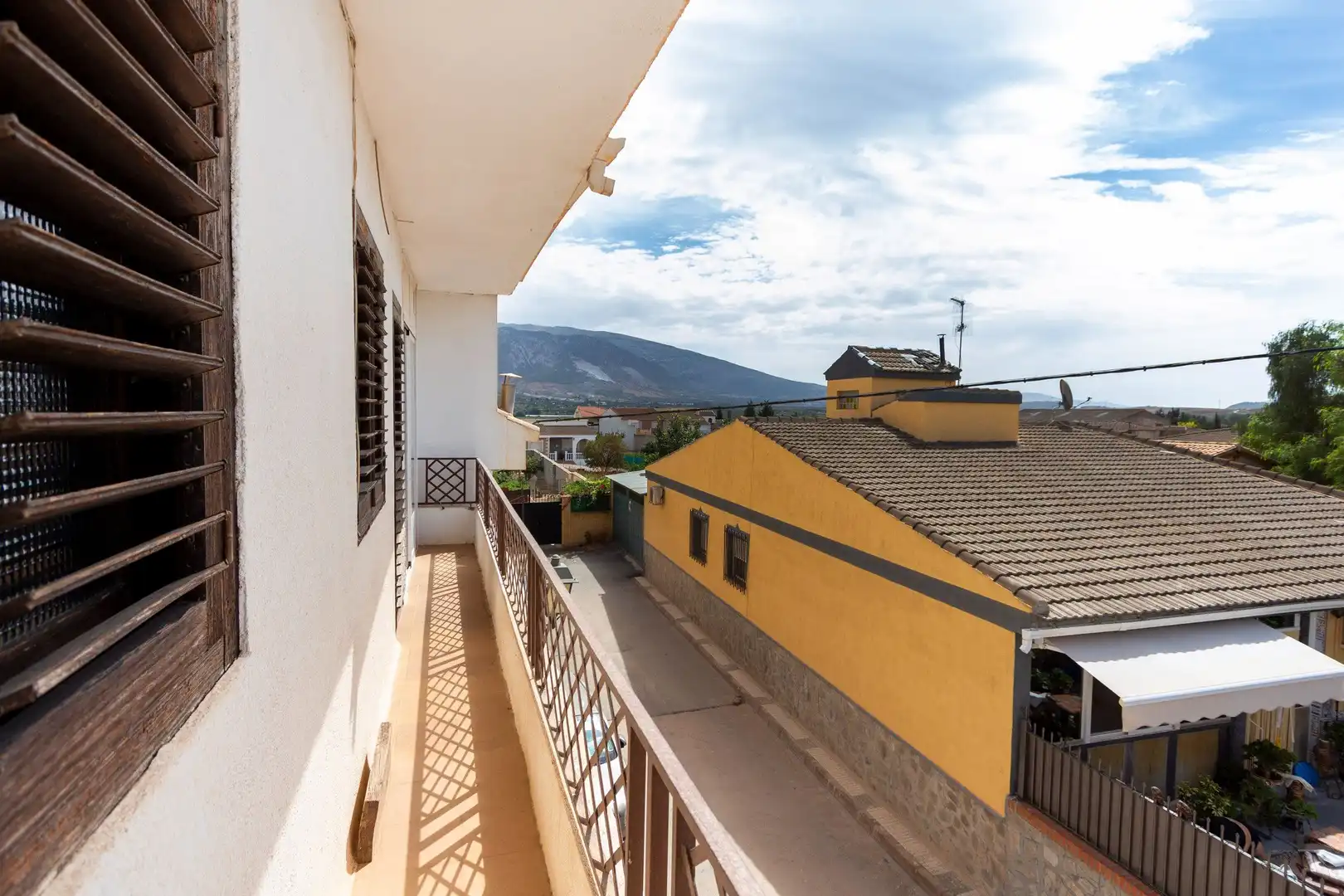 Außenansicht von Haus oder Chalet zum Verkauf in Padul mit Klimaanlage, Terrasse und Abstellraum