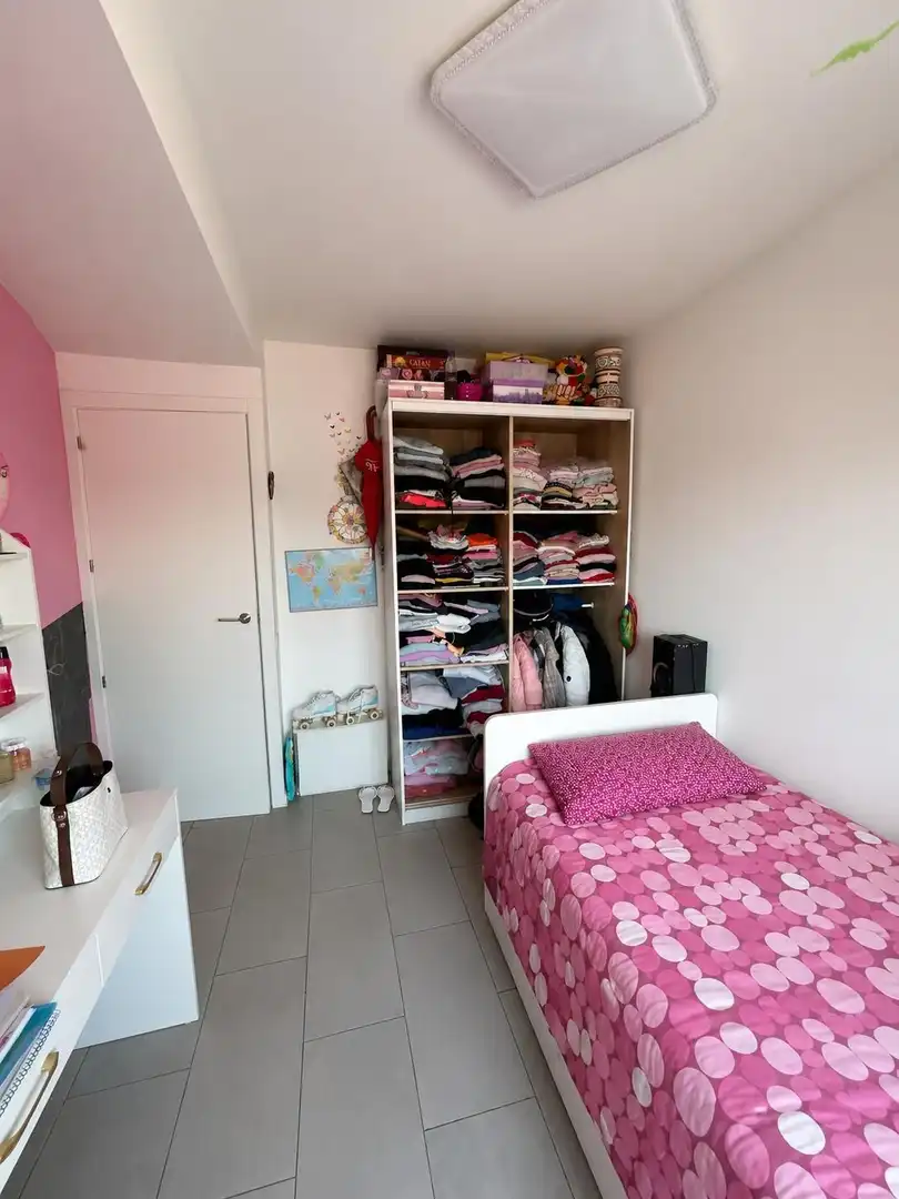 Piso en venta en La Mina