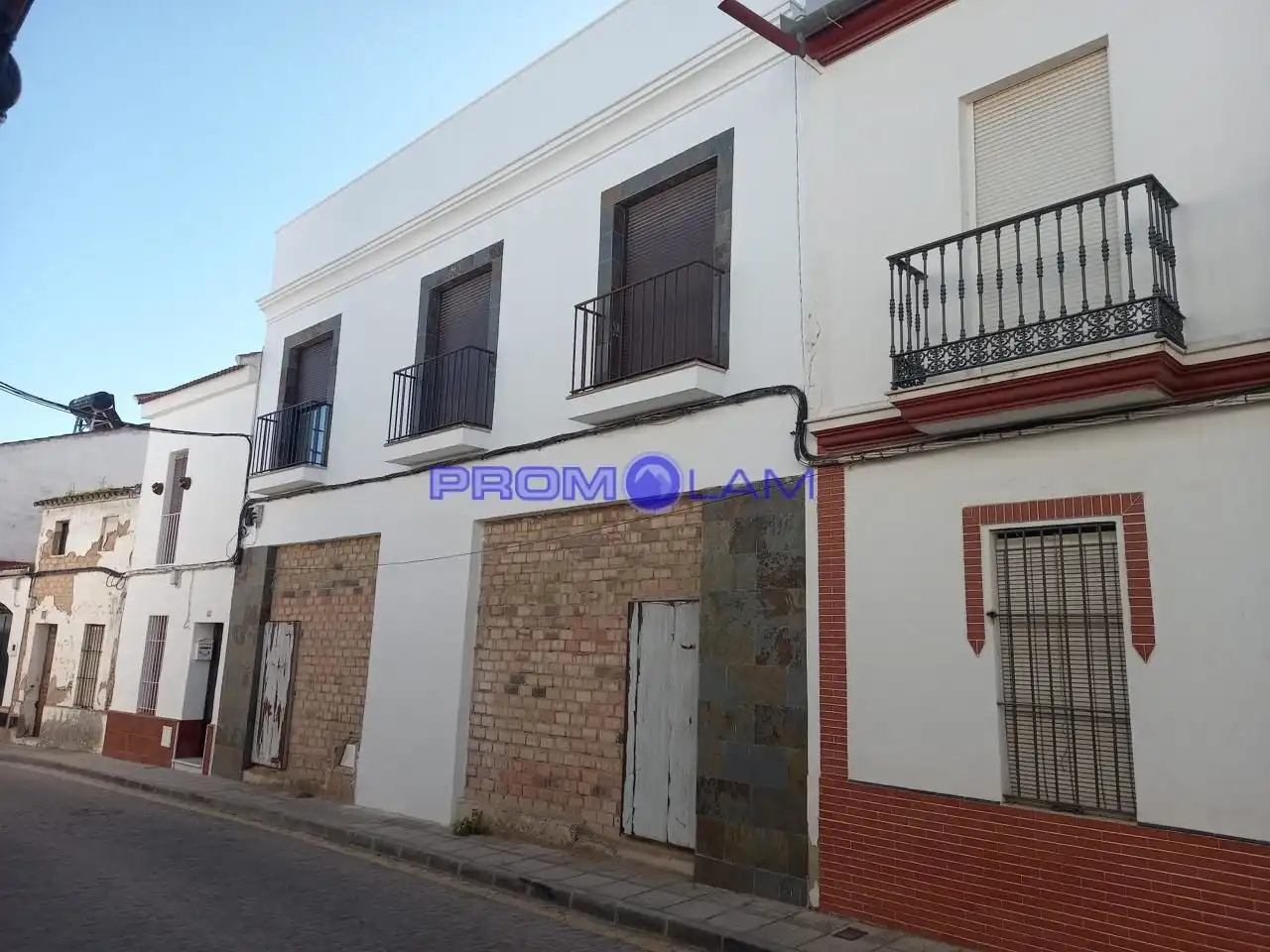 Vista exterior de Local en venda en Pilas