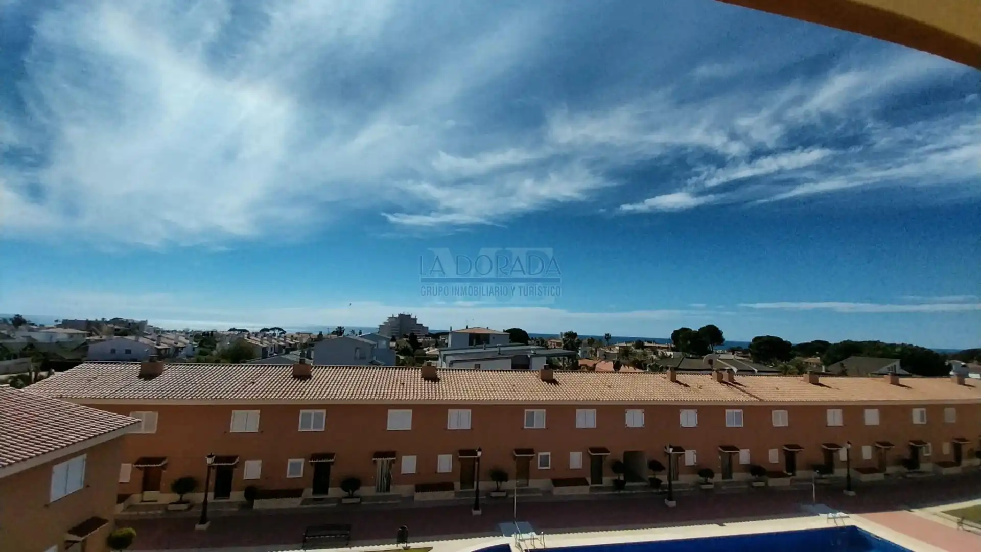 Vista exterior de Apartamento en venta en Cambrils con Amueblado, Balcón y Piscina comunitaria
