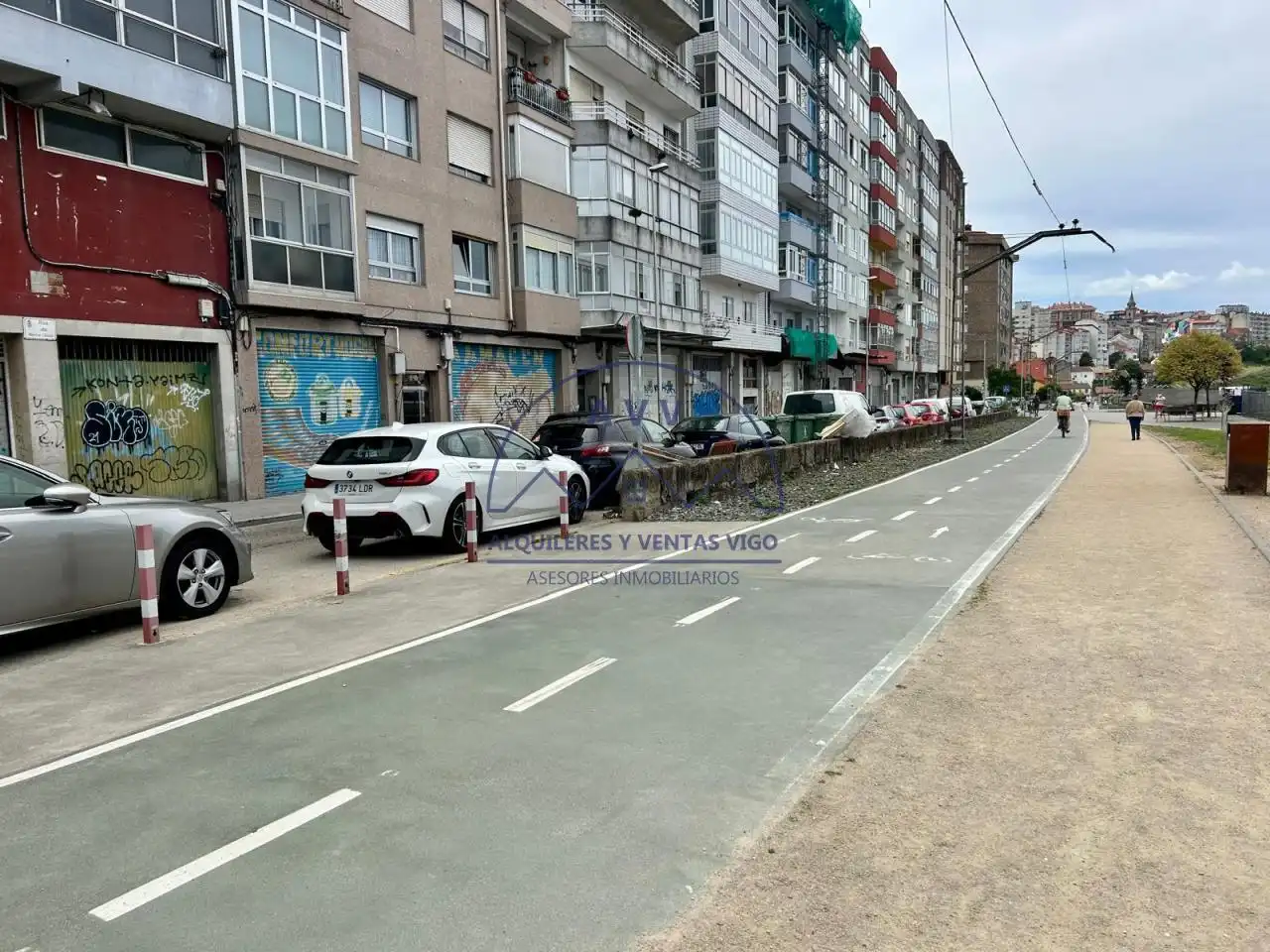 Aparcament de Pis en venda en Vigo  amb Parquet, Traster i Moblat