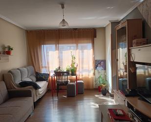 Living room of Flat for sale in Avilés  with Heating, Terrace and Storage room