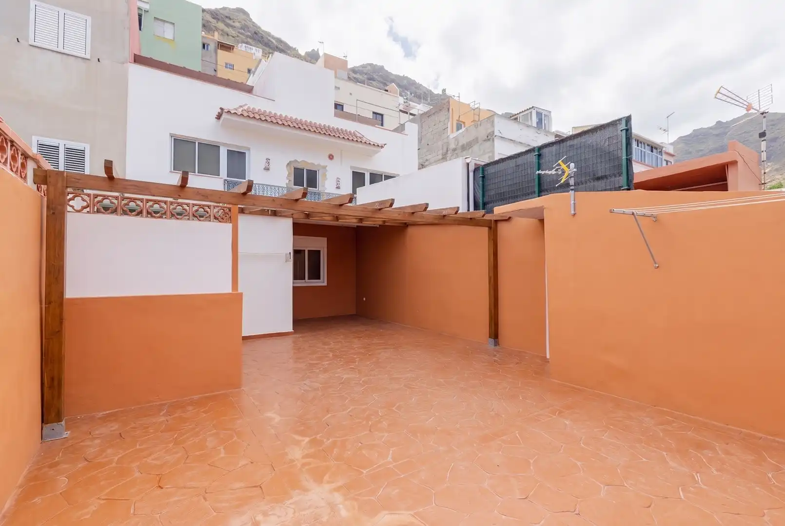 Casa con terraza en venta en Calle Enrique Lara 81, imagen 3