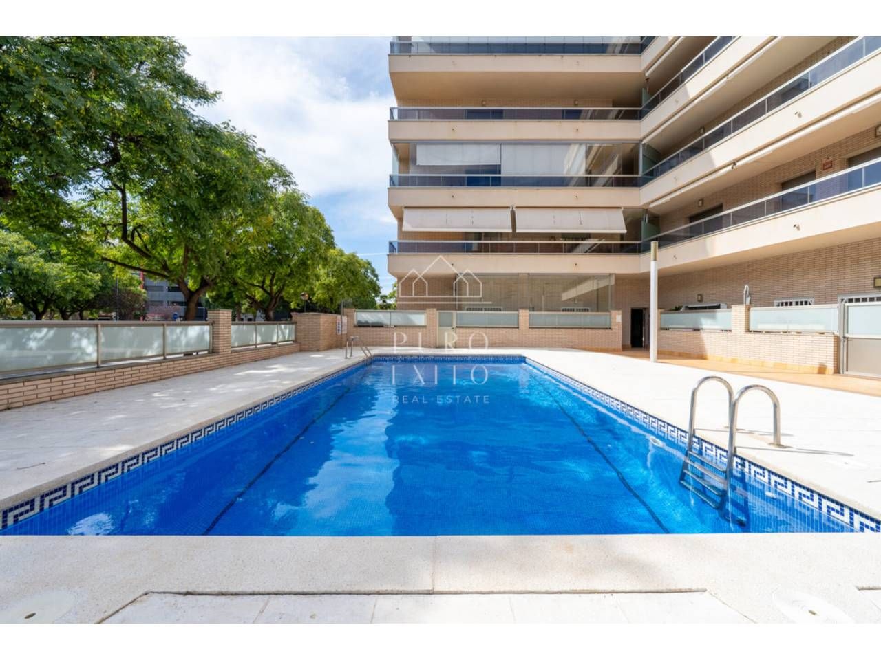 Piscina de Pis en venda en Cambrils amb Aire condicionat, Calefacció i Parquet