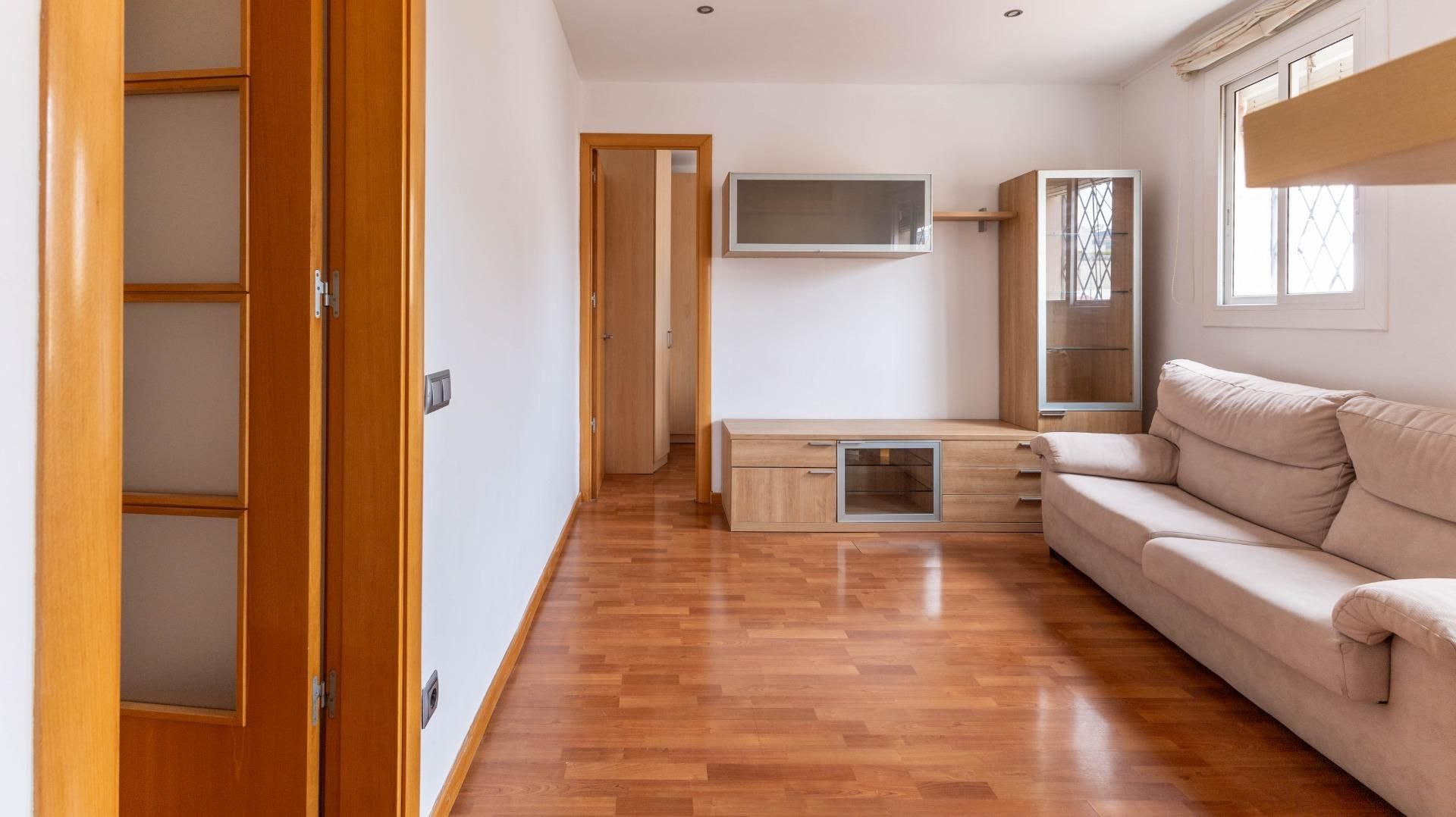 Bedroom of Flat for sale in  Barcelona Capital  with Parquet flooring and Furnished