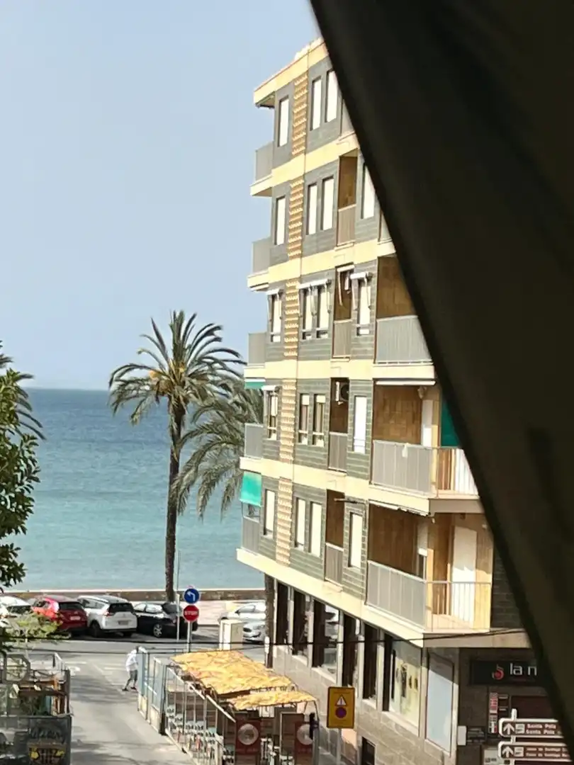 Vista exterior de Apartamento de alquiler en Santa Pola con Calefacción, Amueblado y Microondas