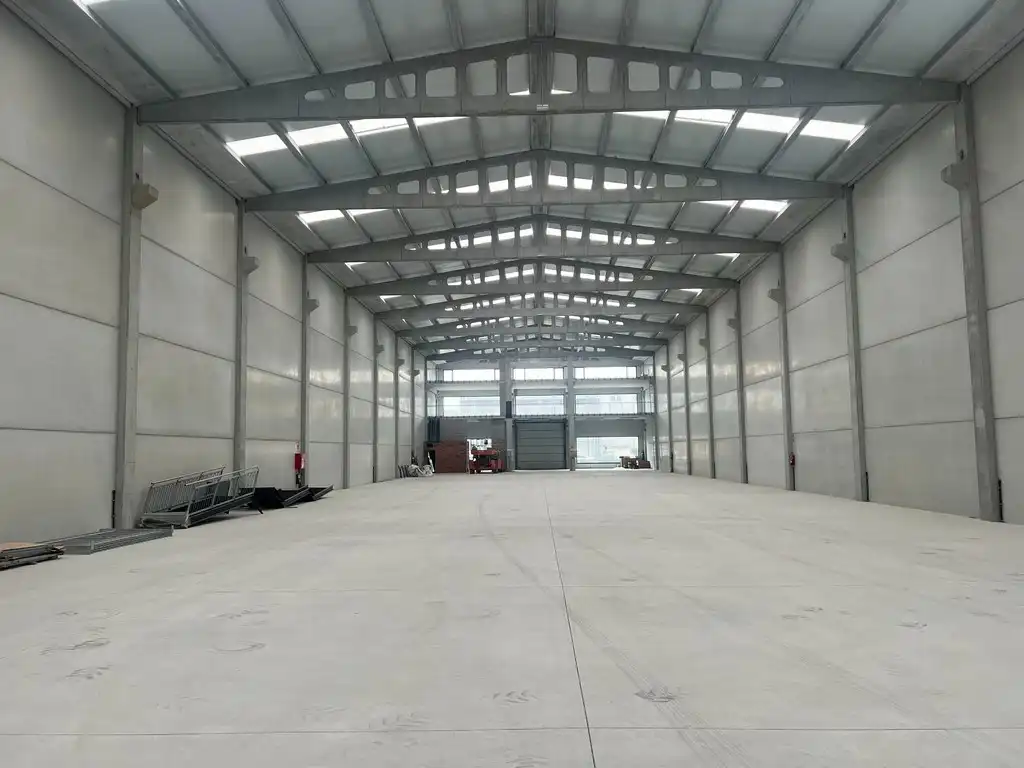Nave industrial in affitto a Carballo
