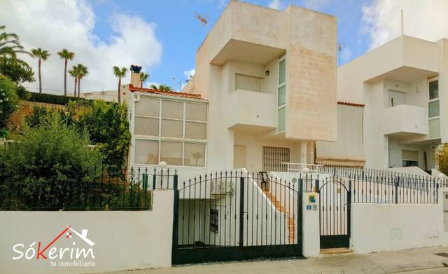 Casa-chalet en Venta en Carrer Santa Lucía en Coloma