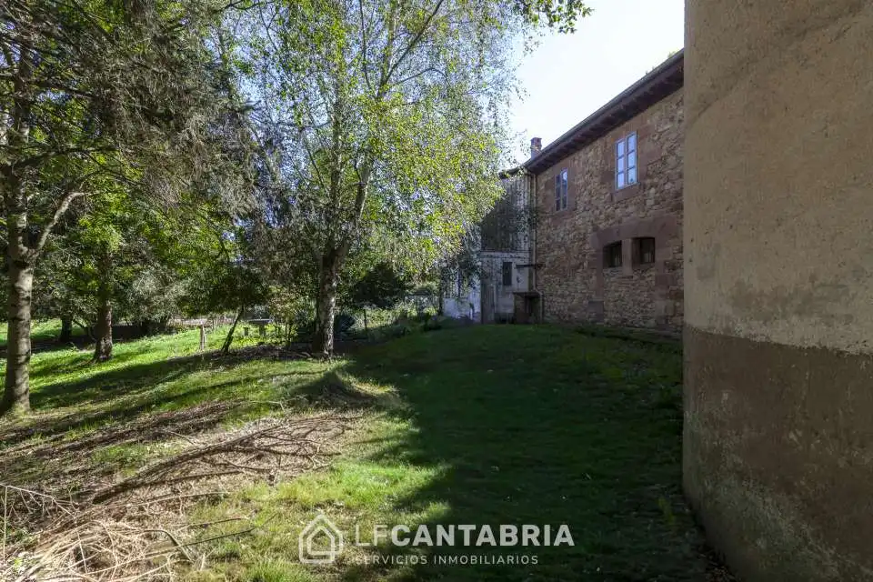 Jardí de Casa o xalet en venda en Torrelavega  amb Jardí privat