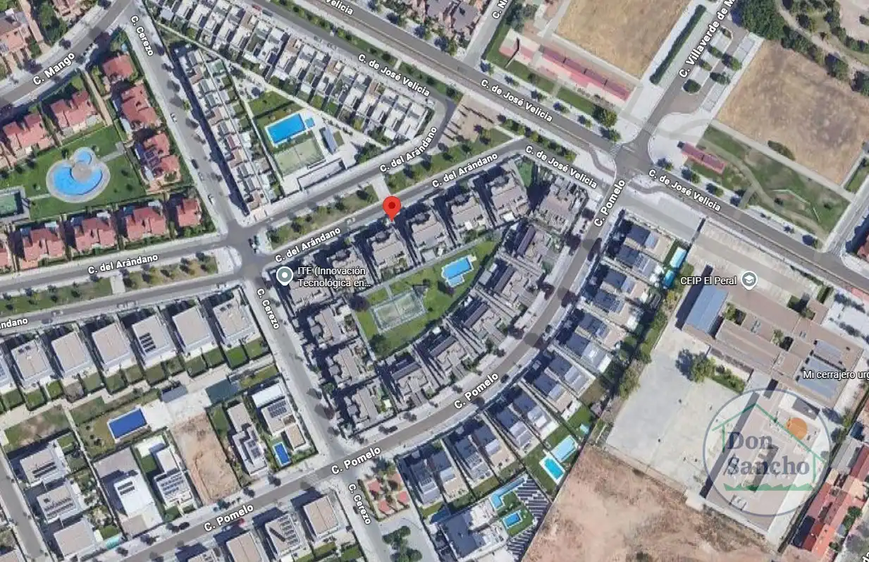 Vista exterior de Casa adosada en venta en Valladolid con Calefacción, Terraza y Trastero