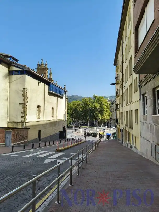 Exterior view of Flat for sale in Bilbao   with Heating, Terrace and Furnished