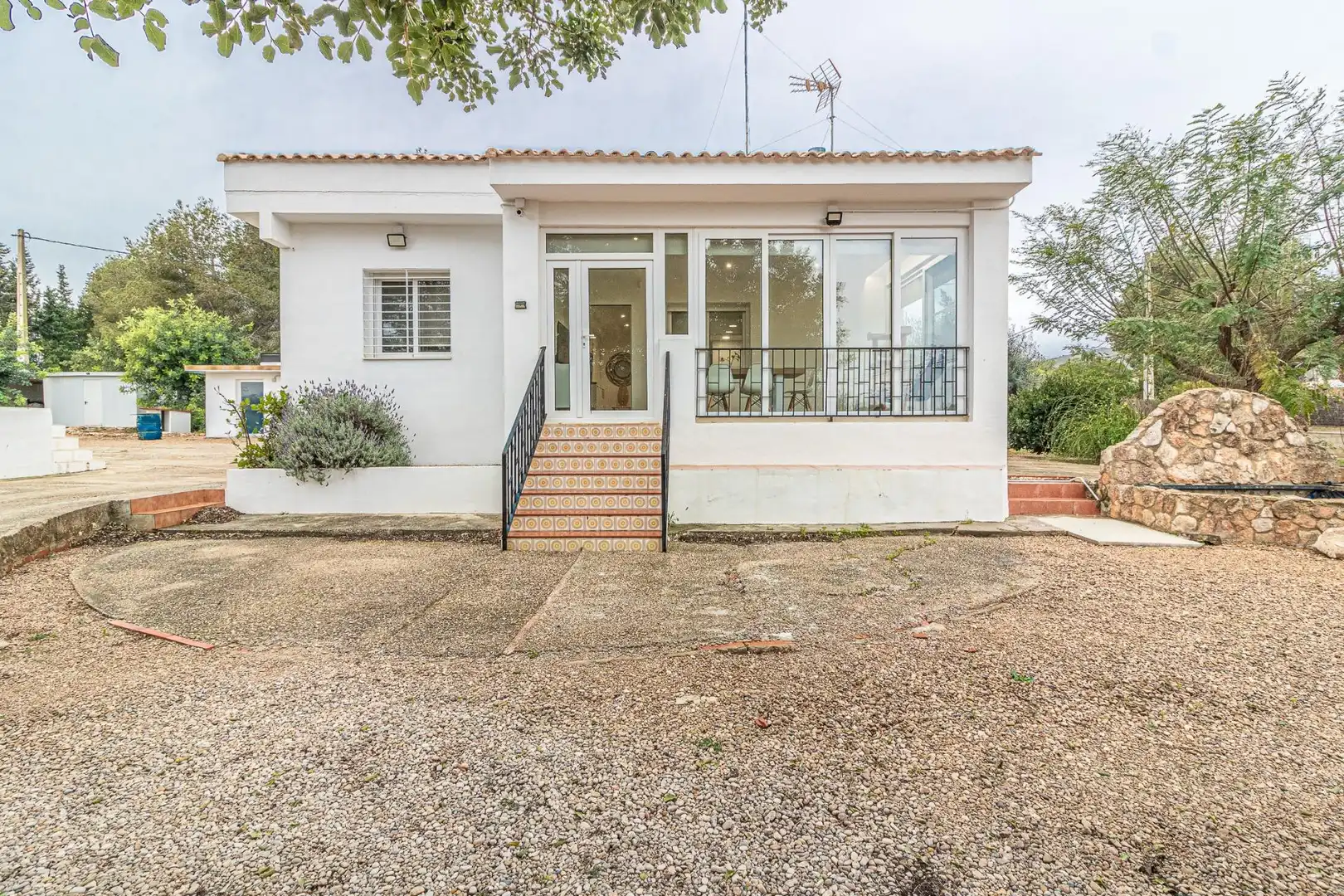 Vista exterior de Casa o chalet en venta en Llombai con Aire acondicionado, Jardín privado y Terraza