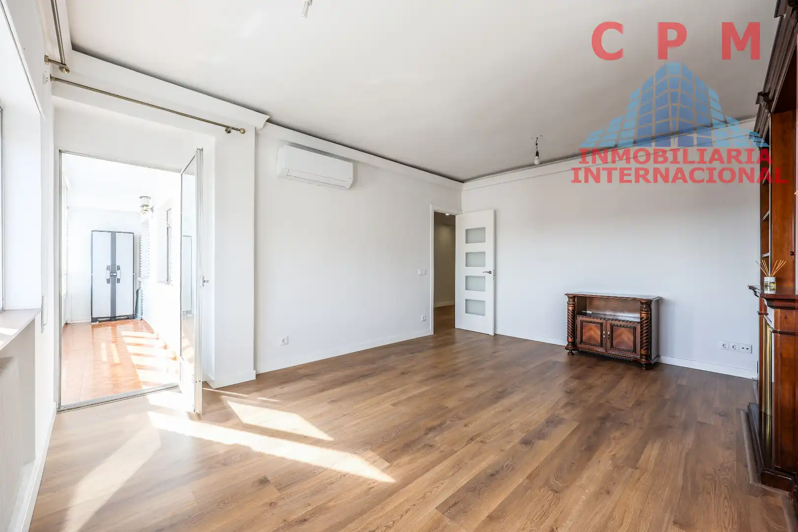 Sala d'estar de Pis de lloguer en  Madrid Capital amb Aire condicionat, Calefacció i Parquet