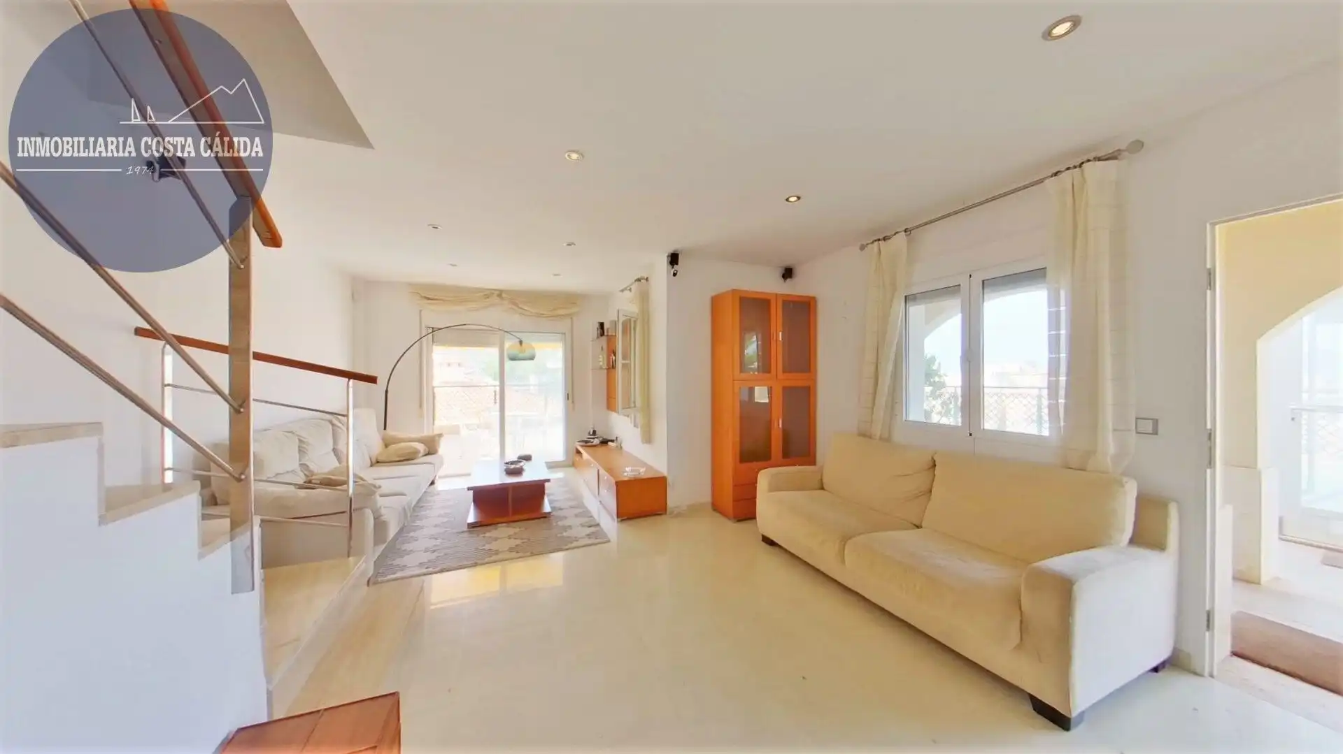 Sala de estar de Dúplex en venta en Águilas con Aire acondicionado, Calefacción y Jardín privado