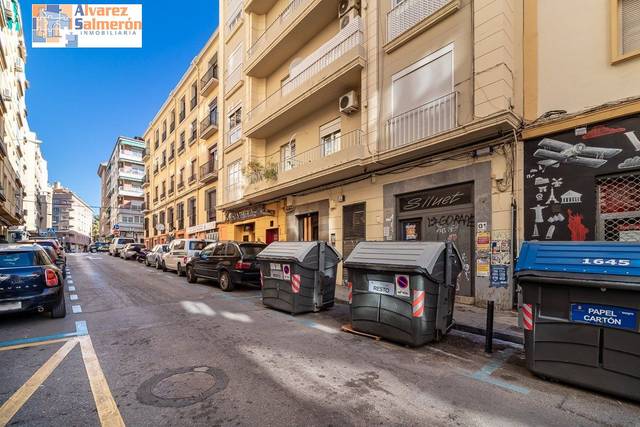 Local comercial en Venta en Calle pintor lopez mezquita en Centro - Sagrario