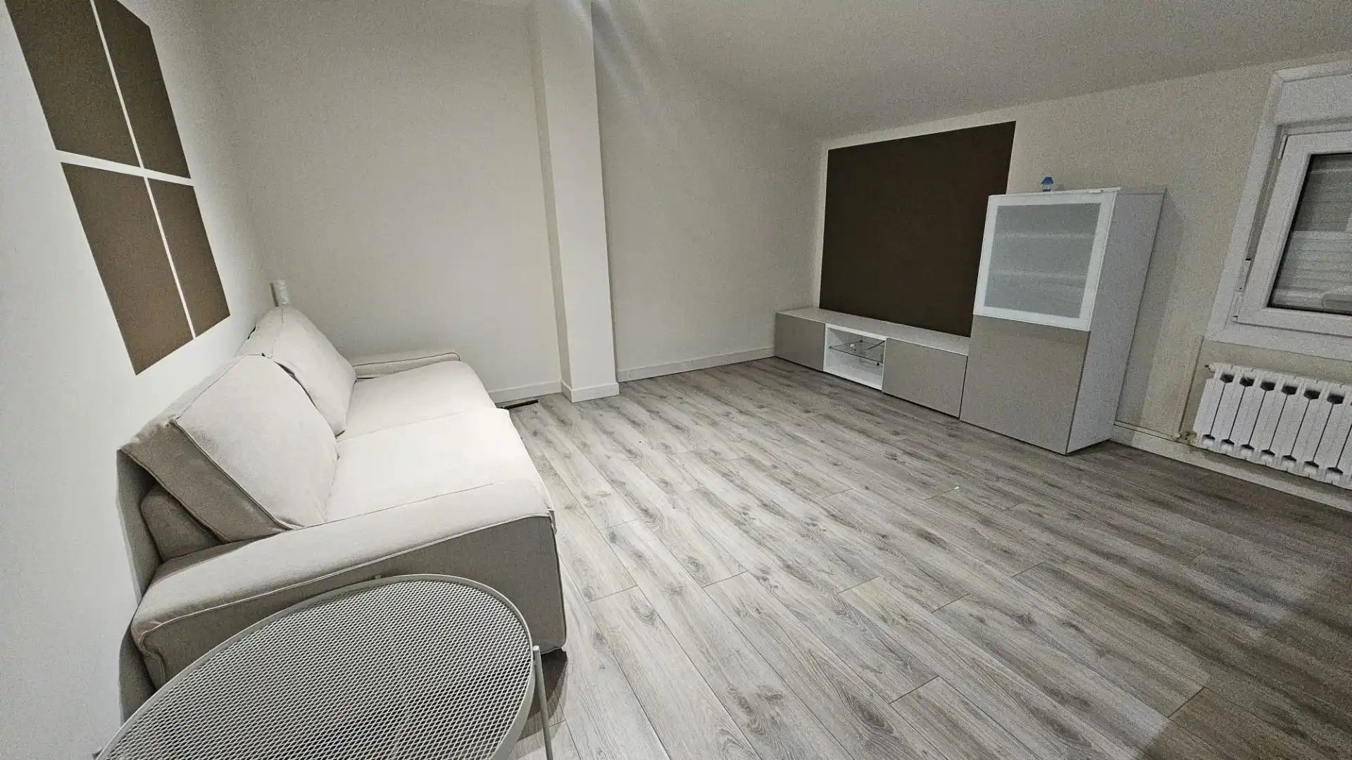 Sala d'estar de Àtic de lloguer en Burgos amb Calefacció, Terrassa i Traster