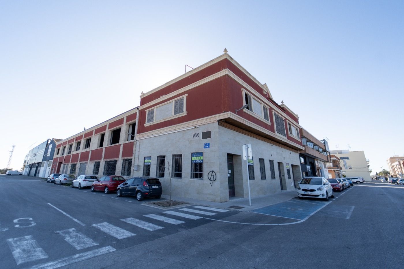 Exterior view of Industrial buildings to rent in Emperador