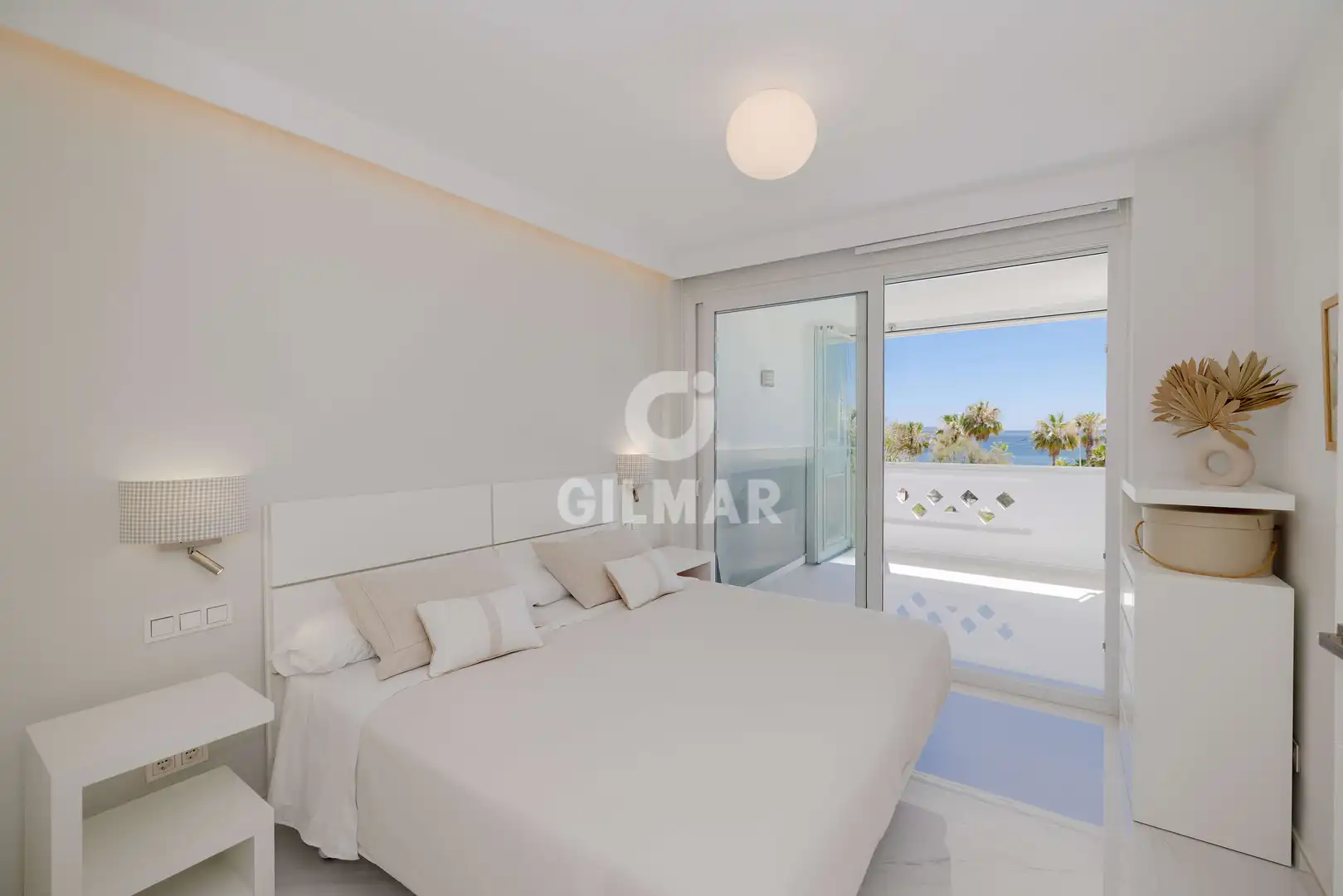 Dormitori de Apartament en venda en Marbella amb Calefacció, Jardí privat i Traster