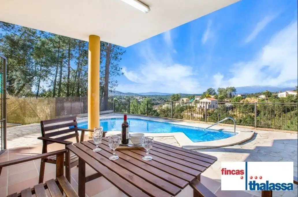 Casa con piscina in vendita a Lloret Residencial - Montlloret