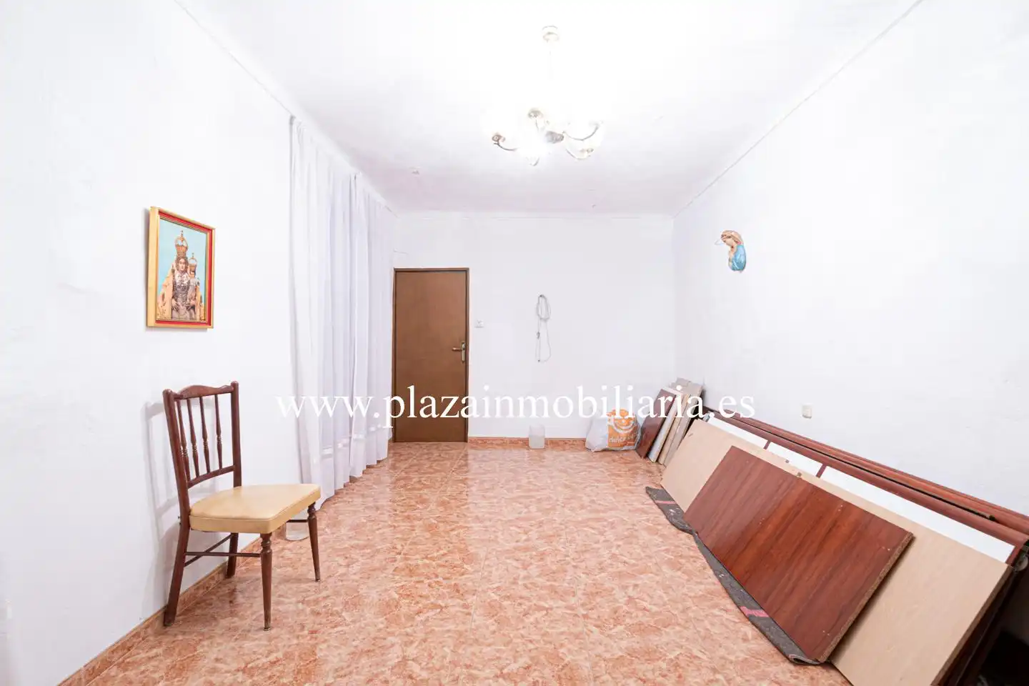 Houses for sale in Lucena  with Storage room