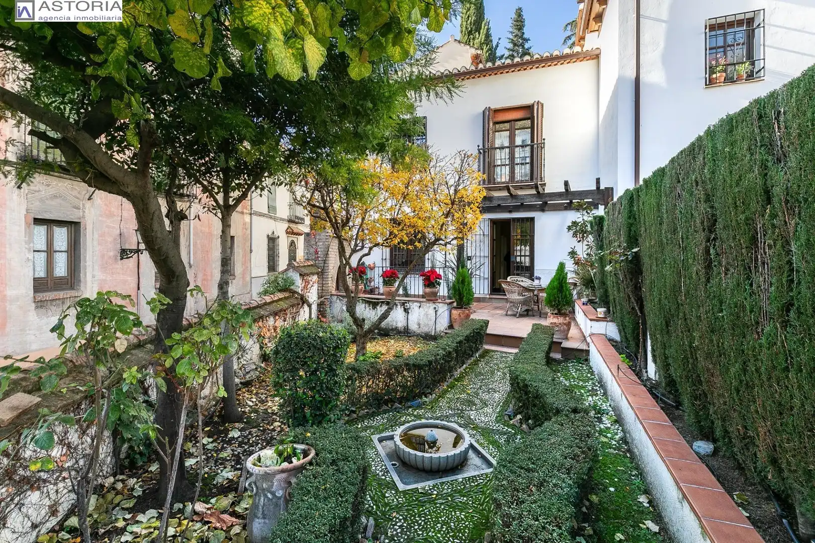 Casa pareada con jardín en venta en DEL CHAPIZ