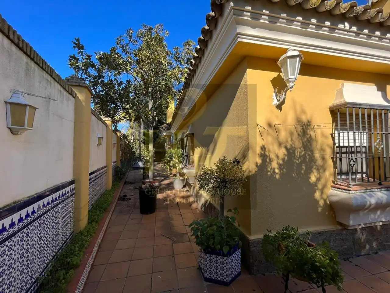 Exterior view of Houses for sale in Sanlúcar de Barrameda  with Air Conditioner, Private garden and Terrace
