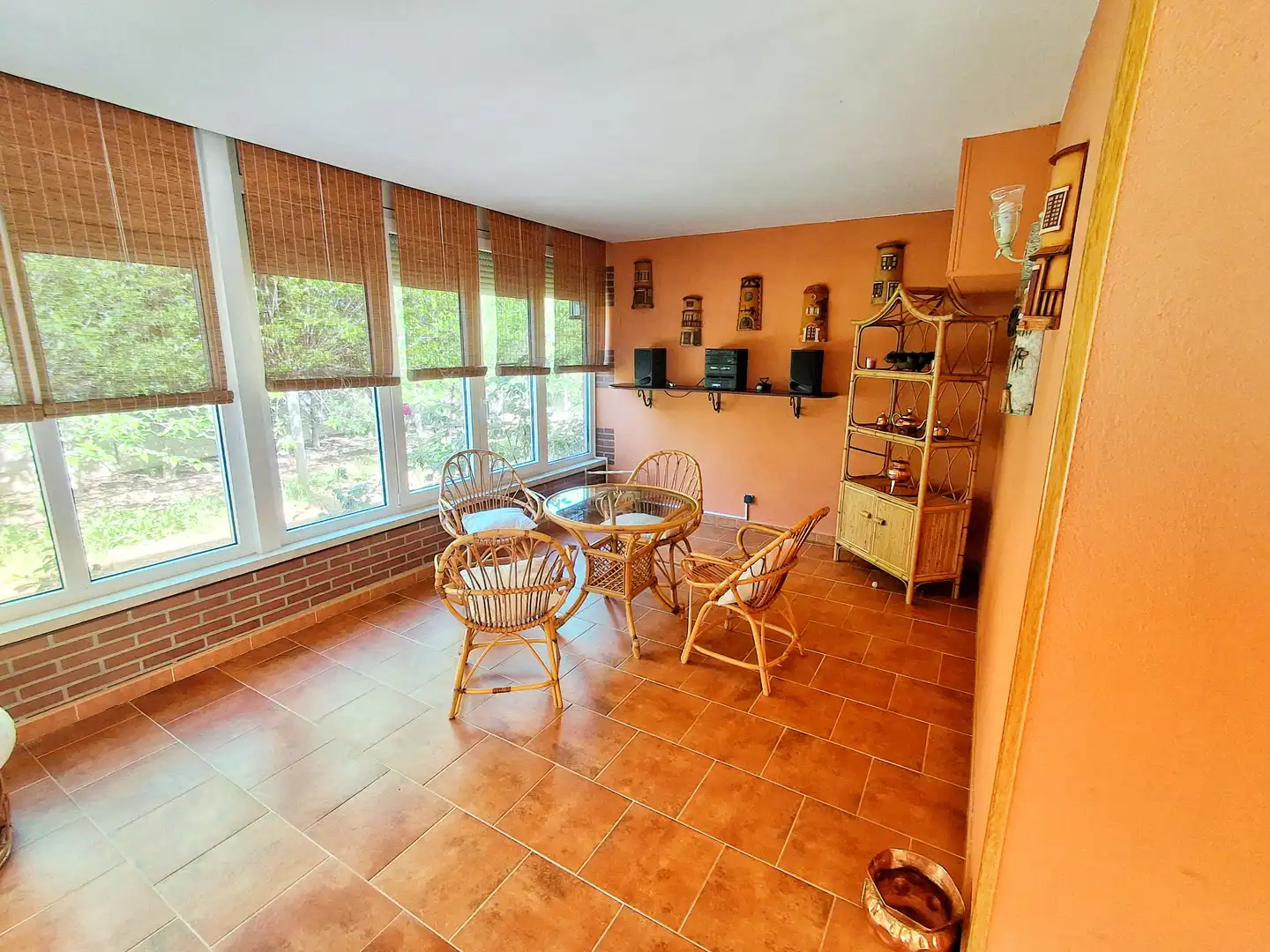Sala de estar de Edificio en venta en Vadocondes con Alarma y Piscina comunitaria