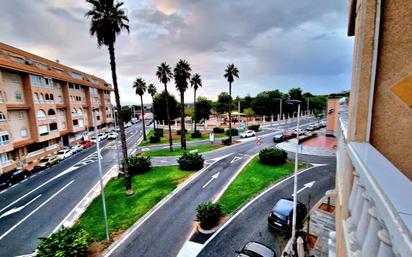 Exterior view of Apartment for sale in Torrevieja  with Air Conditioner, Terrace and Balcony