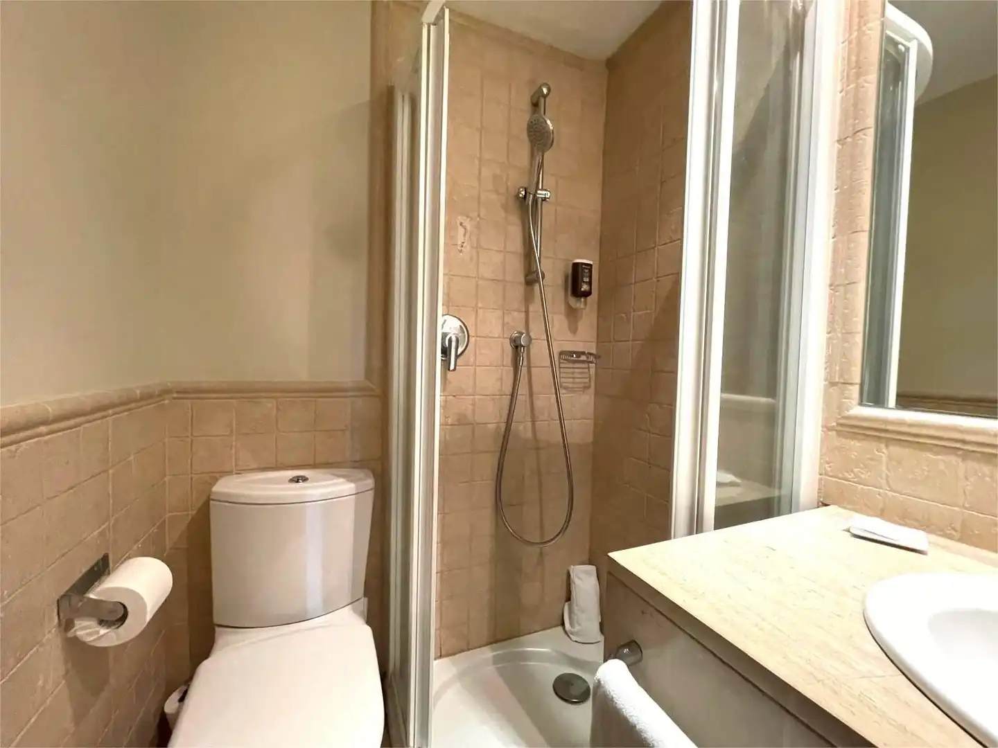 Badezimmer von Wohnungen zum Verkauf in Cartaya mit Klimaanlage, Heizung und Terrasse