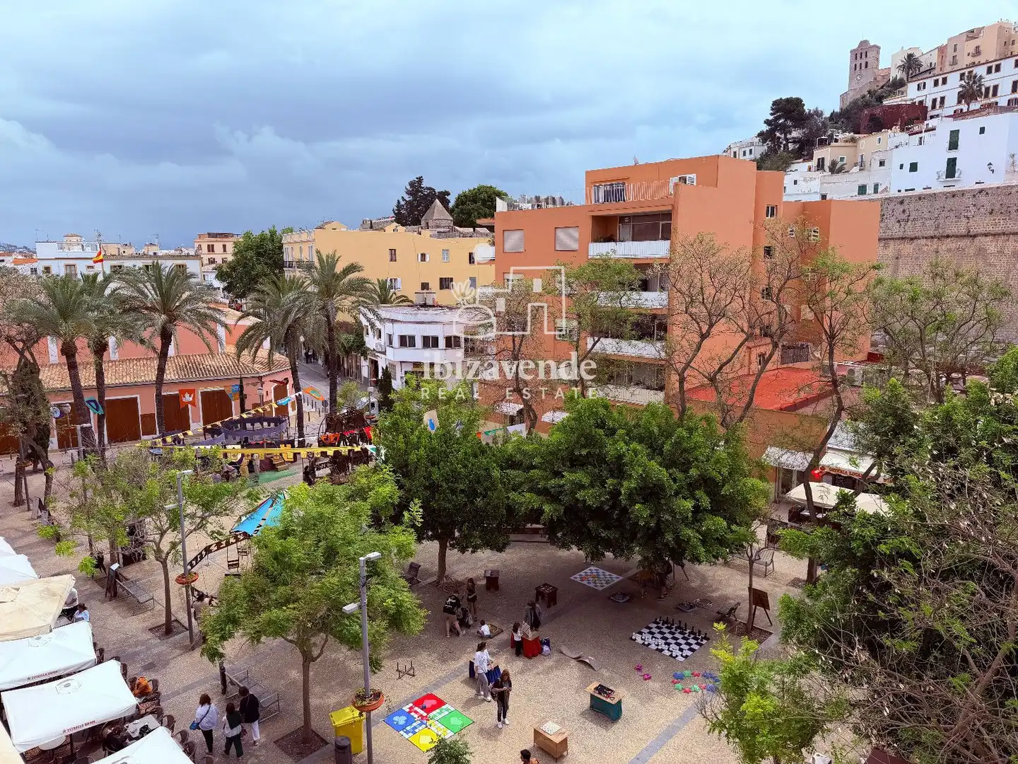 Vista exterior de Àtic de lloguer en Eivissa amb Aire condicionat i Terrassa