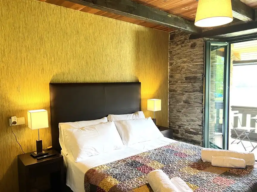 Habitación de Edificio en venta en San Tirso de Abres