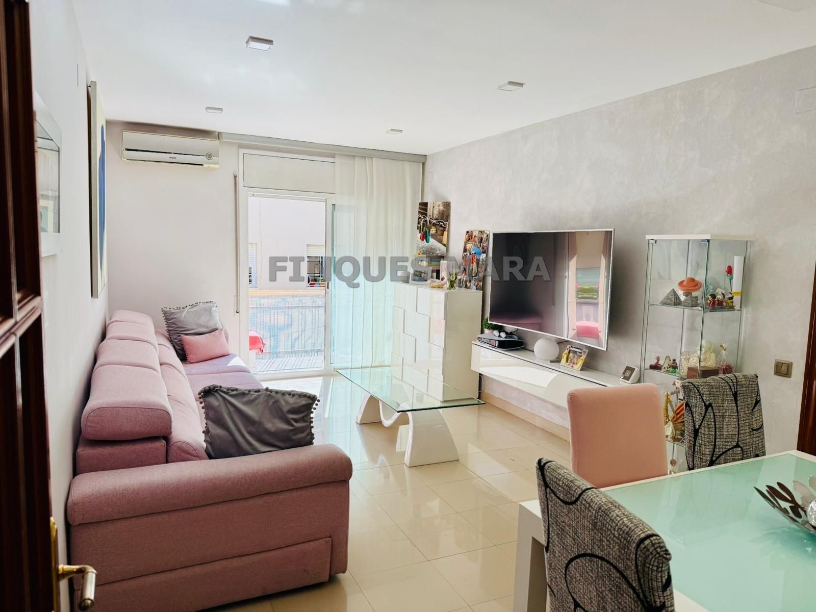 Living room of Flat for sale in Sant Boi de Llobregat  with Heating and Balcony