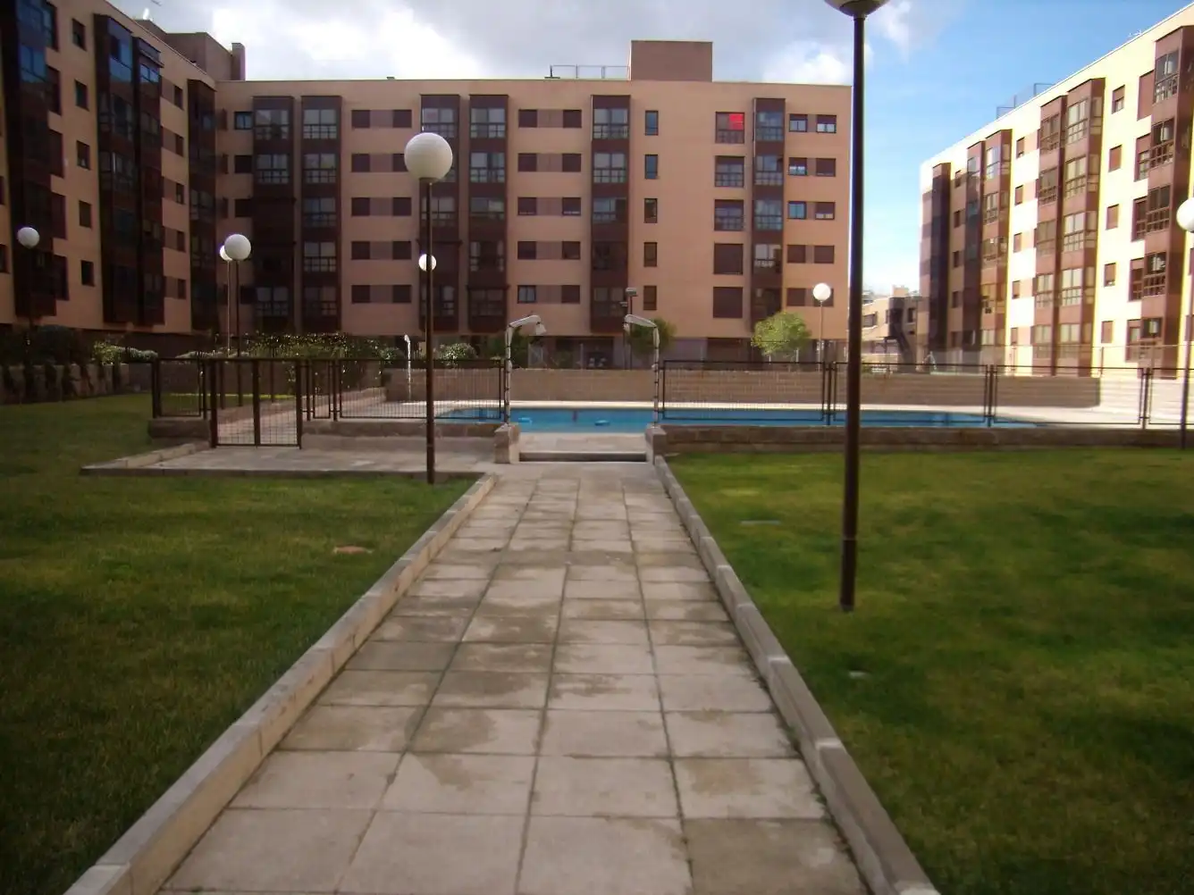 Piscina de Piso en venta en Madrid con Aire acondicionado, Calefacción y Amueblado